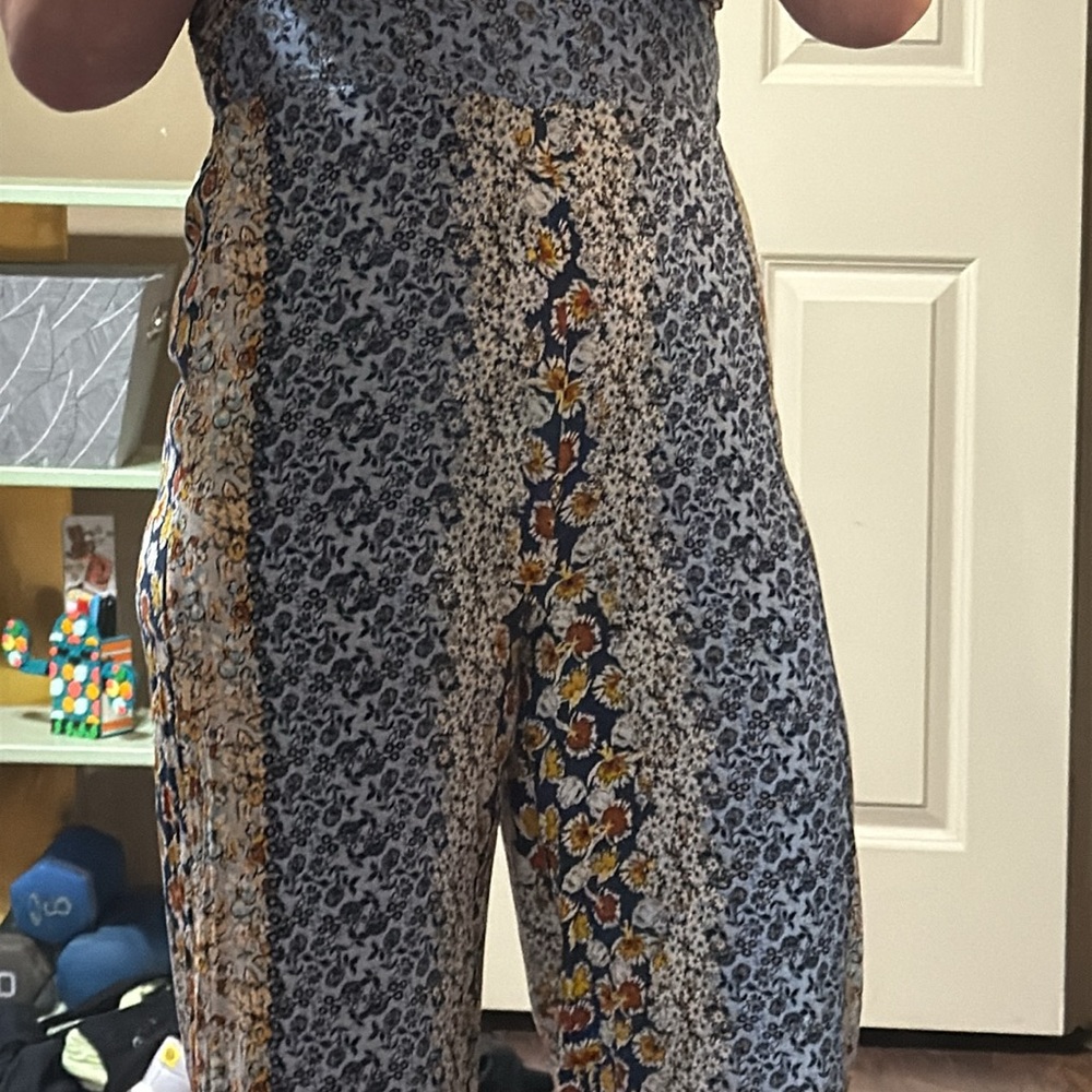 Lulus medium jumpsuit - Picture 3 of 6